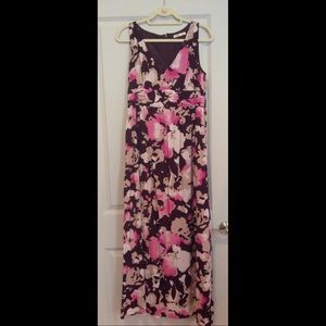 Comfortable floral maxi dress!